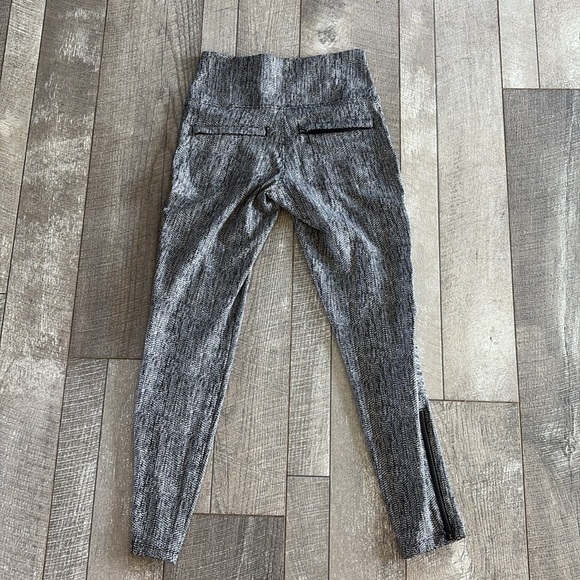 Athleta Size Small Delaney Textured Moto High Rise Leggings - Picture 9 of 10